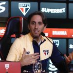 Emoções à Flor da Pele: Zubeldía, Estreante no São Paulo, Reencontra Barcelona em Meio a Lembranças Marcantes