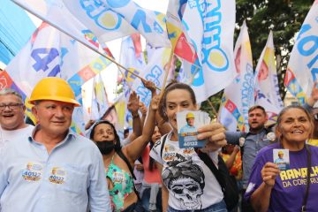 Ramalho da Construção faz caminhada com apoiadores em Santo Amaro, na zona sul de São Paulo