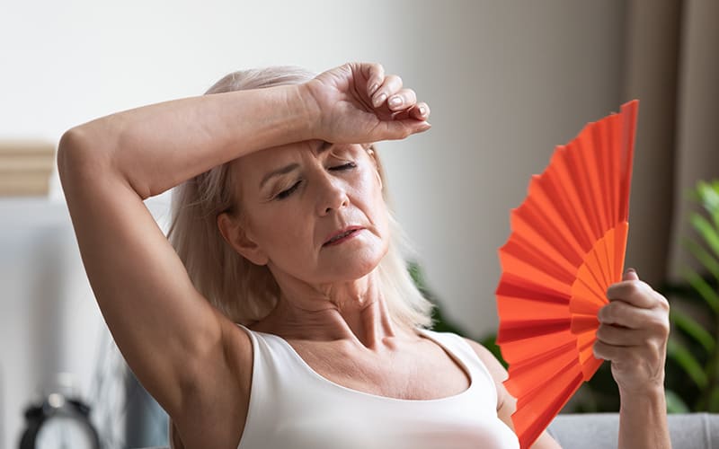 Diálogo e abordagem integrativa são caminhos para menopausa sem tabu