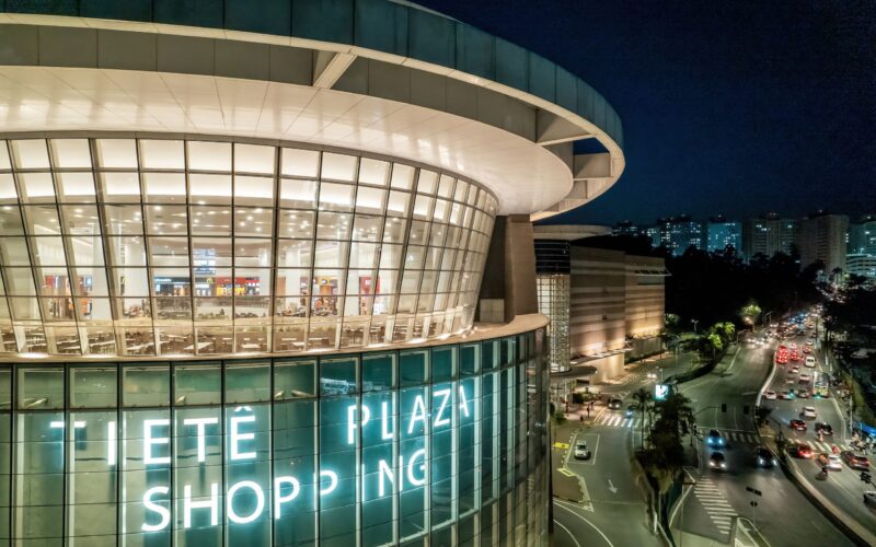 Aulão gratuito da Pop School agita o Tietê Plaza Shopping com dicas de influenciadoras e modelos mirins