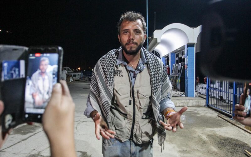 Thiago Ávila: brasileiro na flotilha Sumud enfrenta acusações de terrorismo e ameaça de pena de morte em Israel