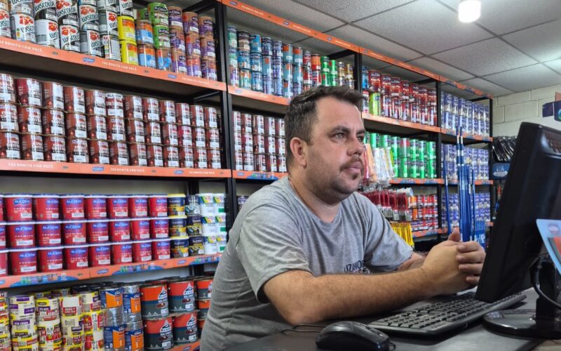 Da entrega ao atendimento: o novo padrão de consumo no setor de tintas e construção.