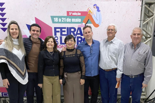 Pré-lançamento de obra revela a trajetória do Legislativo na Feira do Livro