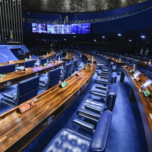 Congresso suspende atividades e posterga decisões importantes