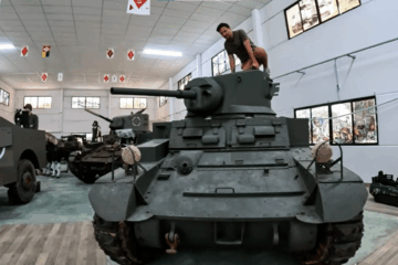 Cercado por Tiros e Blindados: Parque Militar de R$ 100 Milhões em SC Gera Polêmica com Crianças no Centro das Atenções