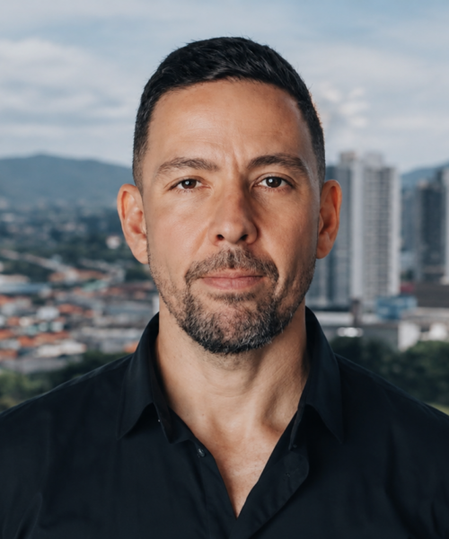 Investigação independente aponta possíveis conflitos de interesse em relações entre executivos da CrowdStrike e revenda no Brasil