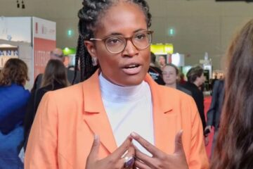 Brasileiras, unam-se: Djamila Ribeiro convida a criticar Dilma Rousseff