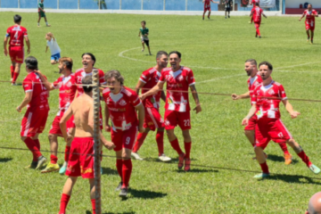 Aparecida F.C./InvistaNet se destaca e leva o troféu do Municipal de Futebol 2026 ao derrotar o Família Palestra